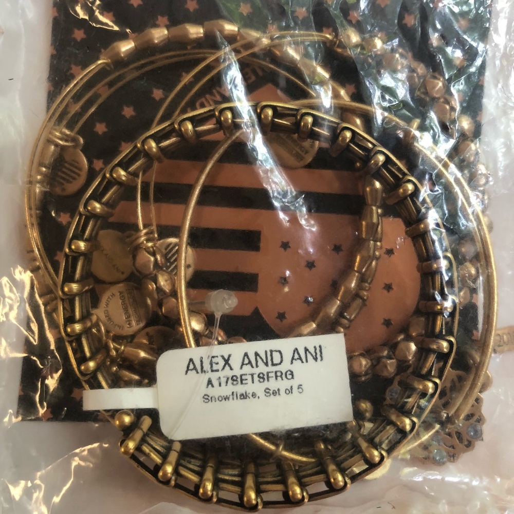 NWT Alex & Ani retired snowflake set of 5 bangle - Picture 2 of 5